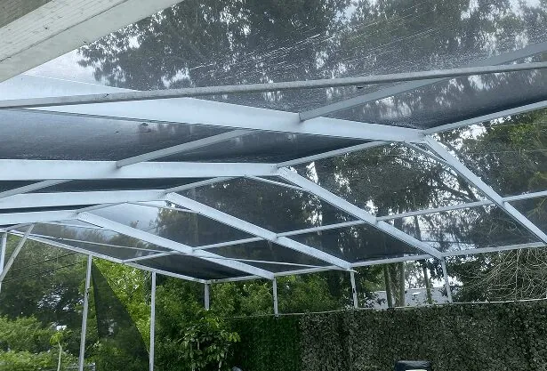 Screen Room Cleaning project after professional cleaning by Wash and Go